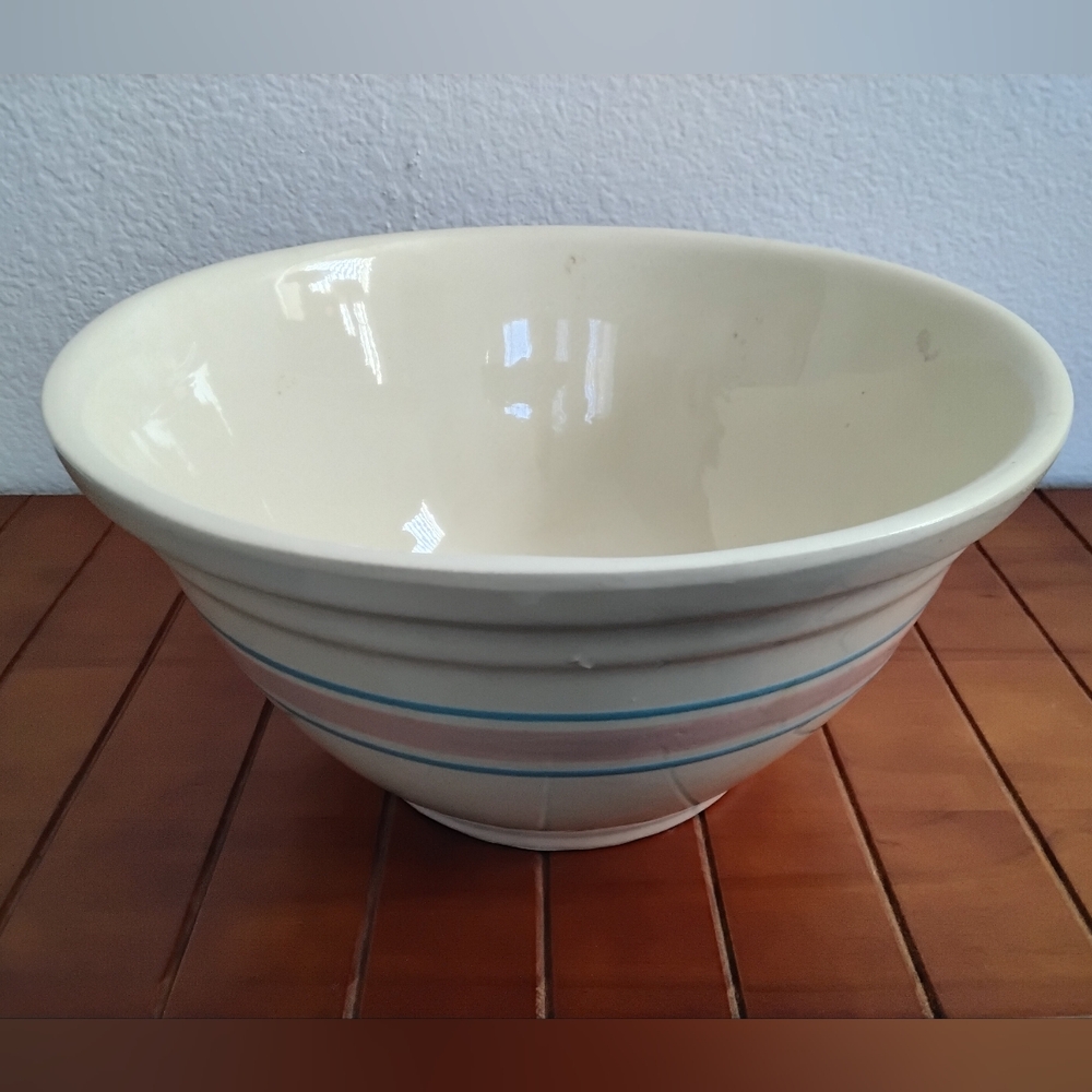 Vintage McCoy Pottery Ovenware | Made in USA Stoneware Mixing Bowl - Picture 2 of 10